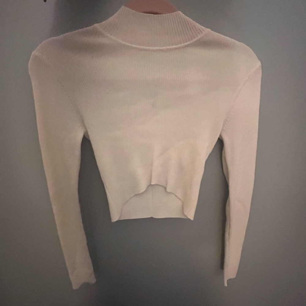 White garage turtleneck, small